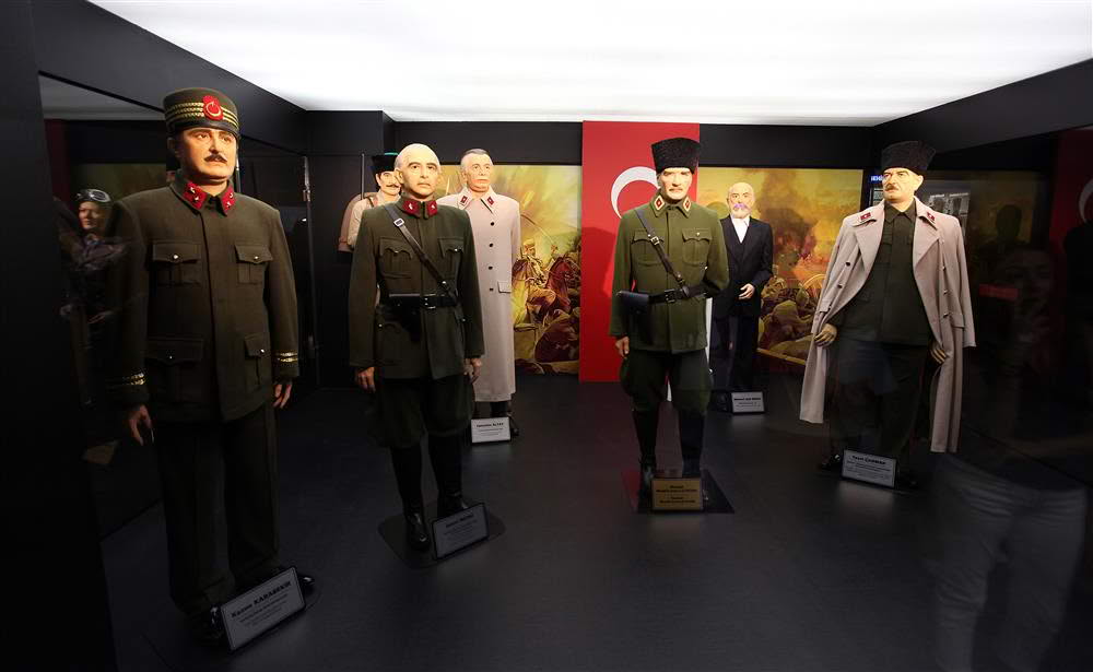 Eskişehir Büyükşehir Belediyesi Yılmaz Büyükerşen Balmumu Heykeller Müzesi