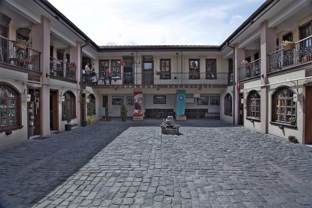 Odunpazarı Belediyesi Atlıhan El Sanatları Çarşısı