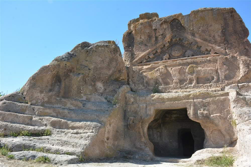 Aslanlı Mabet – Solon’un Mezarı